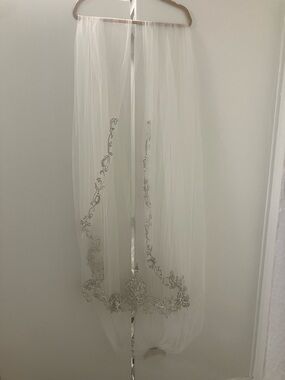 Lazaro Wedding Veil White Approx 100” Long Hand Embroidered Beaded Bridal Comb